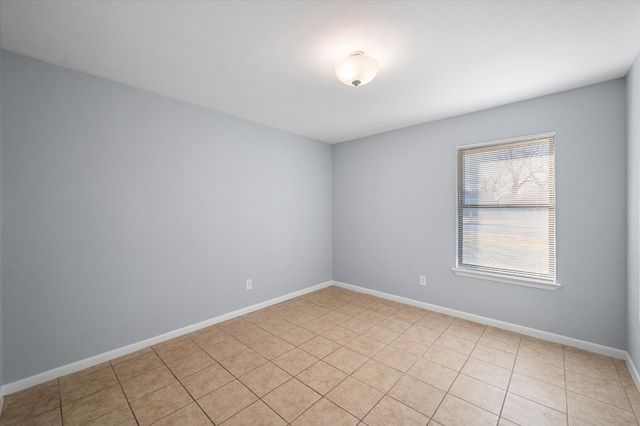 208 Gladstone Avenue, Corsicana, TX 75110