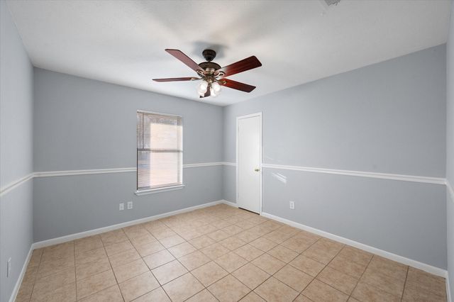 208 Gladstone Avenue, Corsicana, TX 75110