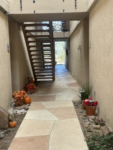 155 Calle Ojo Feliz, Unit V, Santa Fe, NM 87505