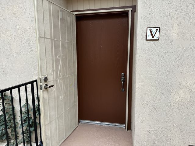 155 Calle Ojo Feliz, Unit V, Santa Fe, NM 87505