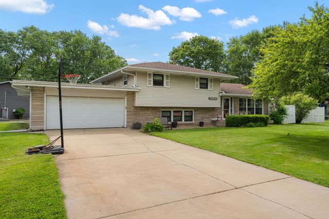 3150 Oakwood Street, Portage, IN 46368