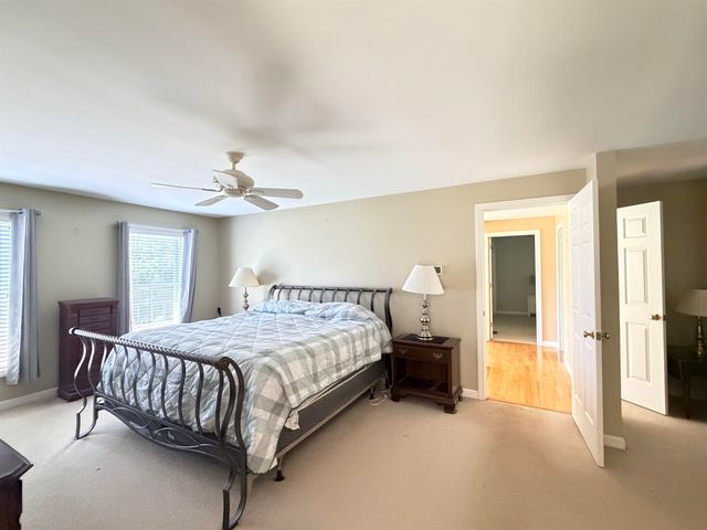 35 Cherrywood Drive, Dover, NH 03820