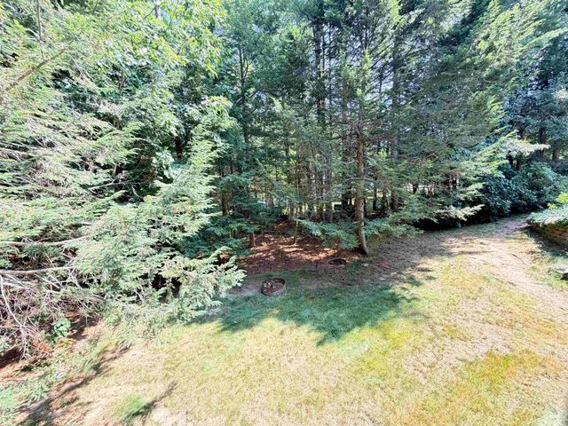 35 Cherrywood Drive, Dover, NH 03820