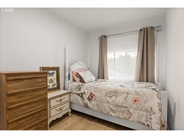 1923 WAYMIRE St, Salem, OR 97304