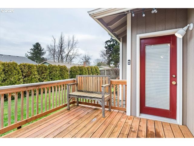 1923 WAYMIRE St, Salem, OR 97304