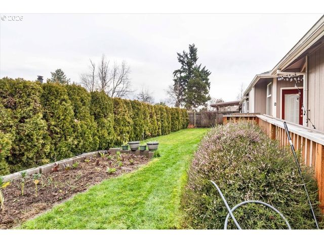 1923 WAYMIRE St, Salem, OR 97304