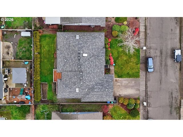 1923 WAYMIRE St, Salem, OR 97304