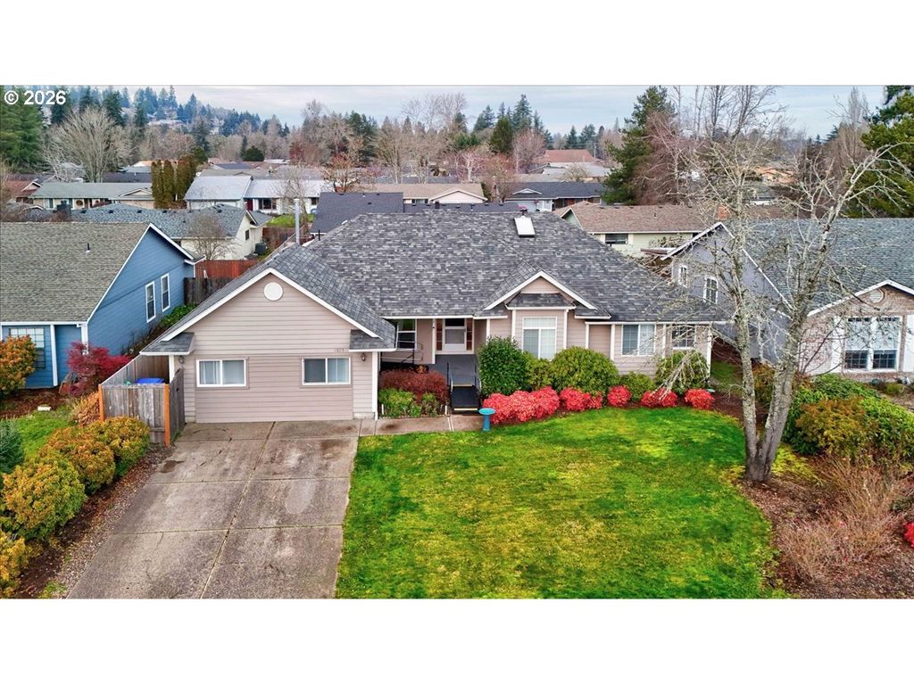 1923 WAYMIRE St, Salem, OR 97304