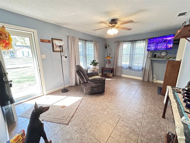 846 Davis Street S, Sulphur Springs, TX 75482