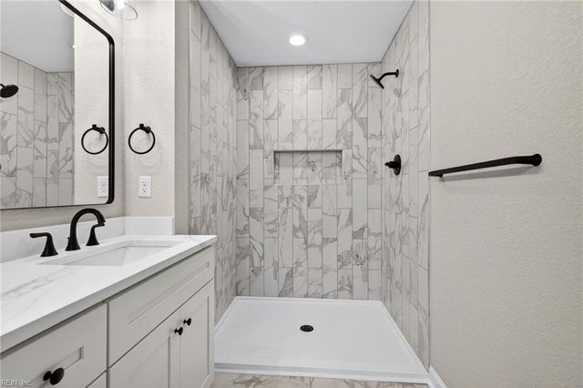 4660 Indian River RD, Virginia Beach, VA 23456