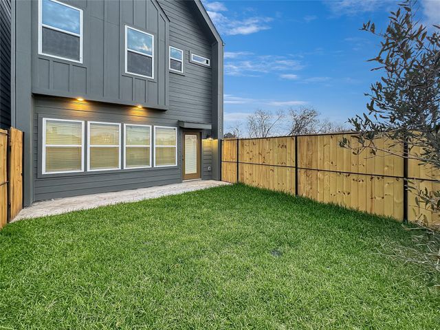 6004 Bacher Street A, Houston, TX 77028