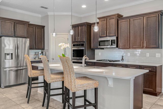 51 Midway Park Dr, St Augustine, FL 32084