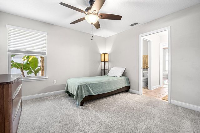 51 Midway Park Dr, St Augustine, FL 32084