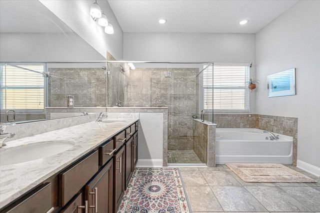 51 Midway Park Dr, St Augustine, FL 32084