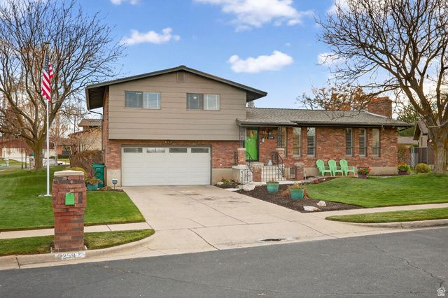 2259 W 4525 S, Roy, UT 84067