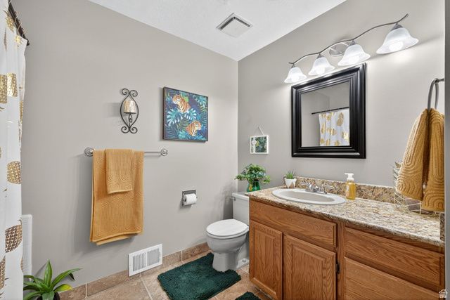 2259 W 4525 S, Roy, UT 84067