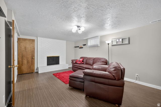 2259 W 4525 S, Roy, UT 84067