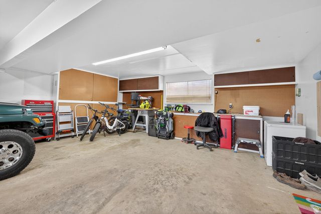 2259 W 4525 S, Roy, UT 84067