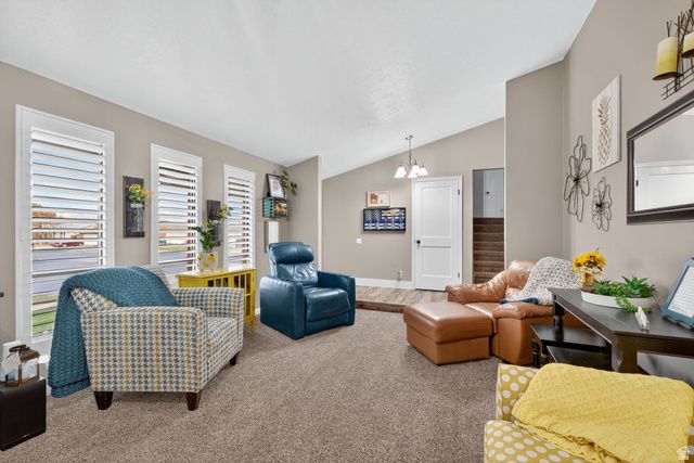 2259 W 4525 S, Roy, UT 84067