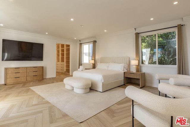 560 Chalette Drive, Beverly Hills, CA 90210