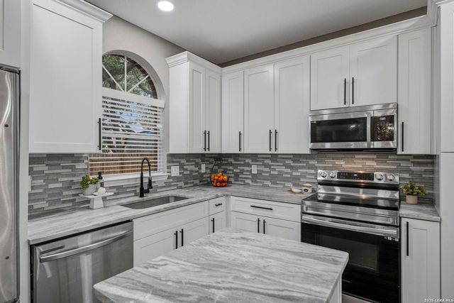 9270 Ridge Post, San Antonio, TX 78250