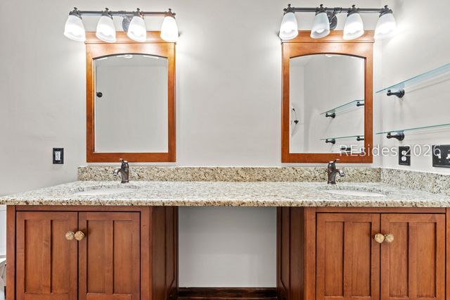 34 Sweet Bay Ln, Hilton Head Island, SC 29926