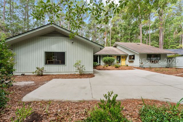 34 Sweet Bay Ln, Hilton Head Island, SC 29926
