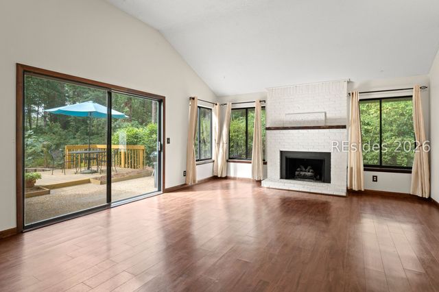 34 Sweet Bay Ln, Hilton Head Island, SC 29926