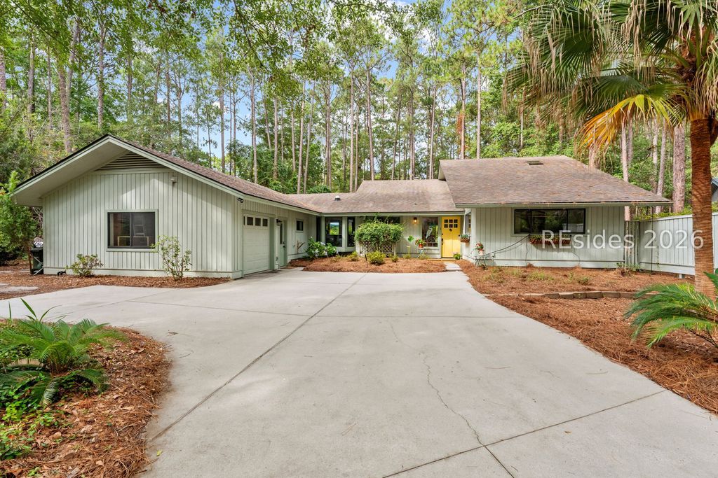 34 Sweet Bay Ln, Hilton Head Island, SC 29926