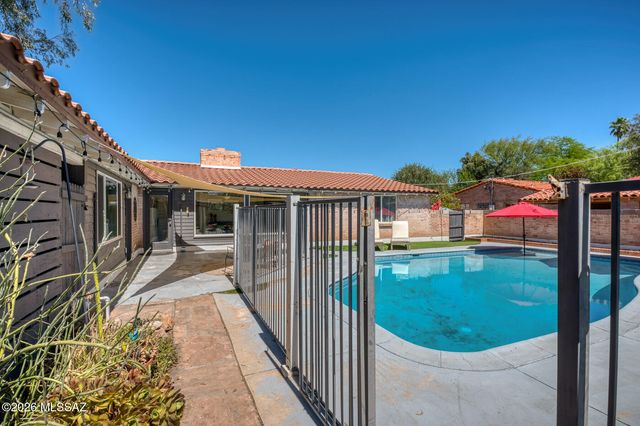 3202 E Pima Street, Tucson, AZ 85716