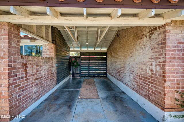 3202 E Pima Street, Tucson, AZ 85716