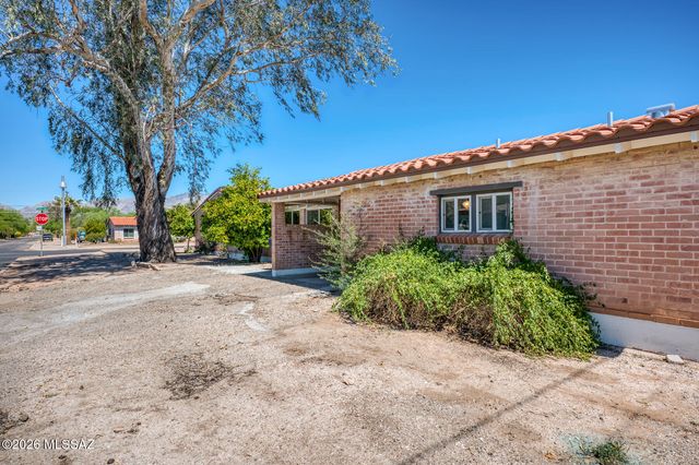 3202 E Pima Street, Tucson, AZ 85716