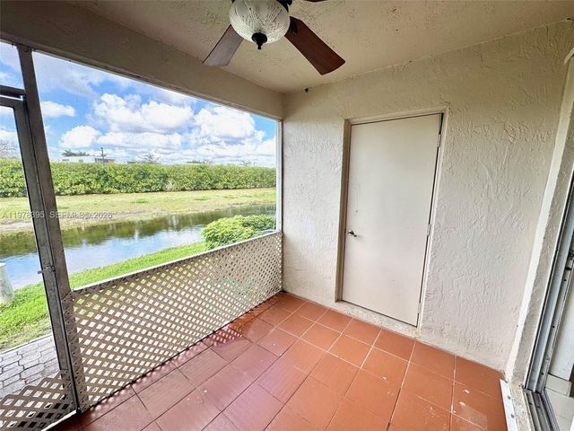 44 Key West Ct 44, Weston, FL 33326