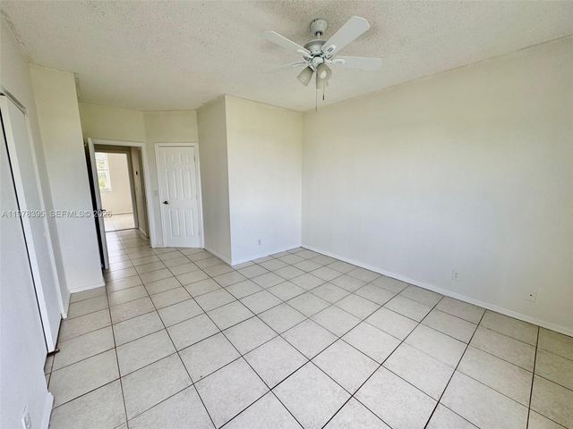 44 Key West Ct 44, Weston, FL 33326