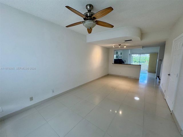 44 Key West Ct 44, Weston, FL 33326