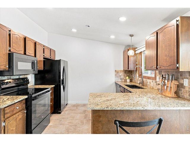 343 Hawthorn Dr, Loveland, CO 80538