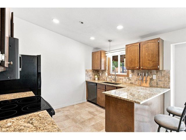 343 Hawthorn Dr, Loveland, CO 80538