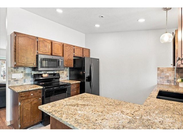 343 Hawthorn Dr, Loveland, CO 80538