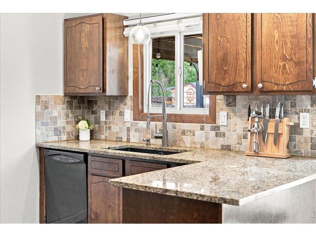 343 Hawthorn Dr, Loveland, CO 80538