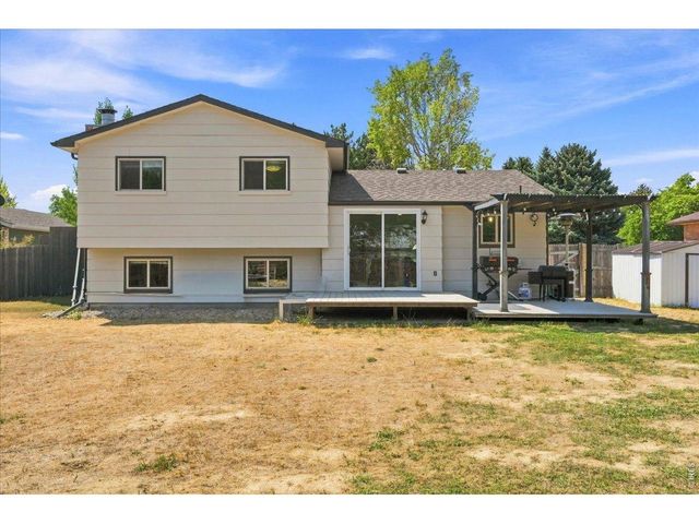 343 Hawthorn Dr, Loveland, CO 80538