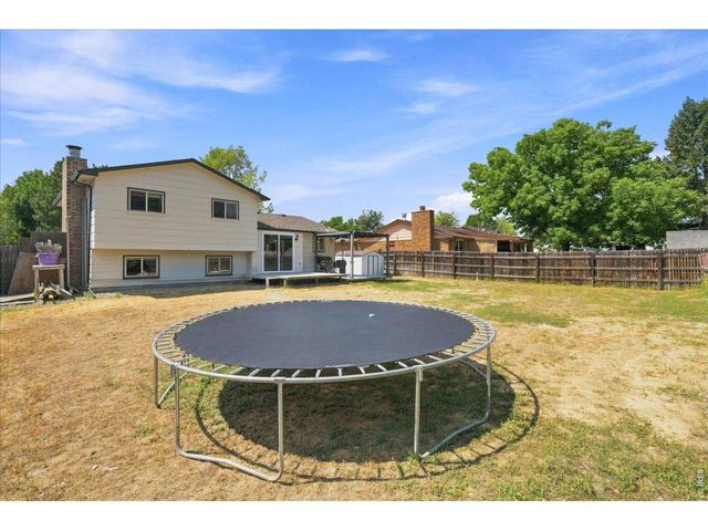 343 Hawthorn Dr, Loveland, CO 80538