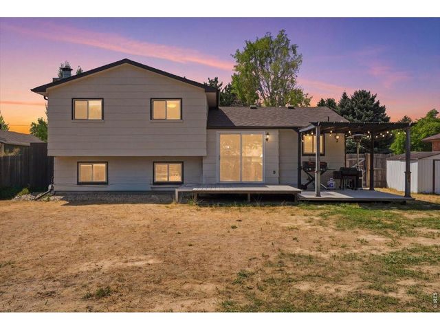 343 Hawthorn Dr, Loveland, CO 80538