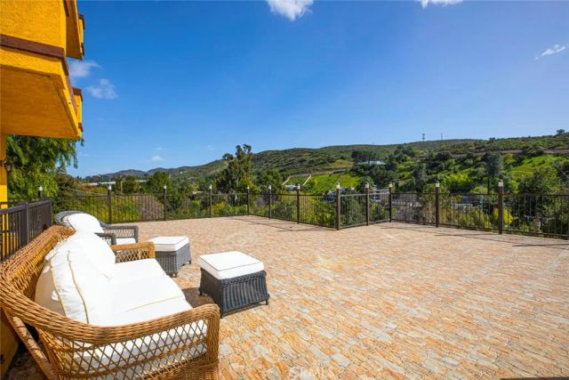 9336 Wayside Drive, Sunland, CA 91040