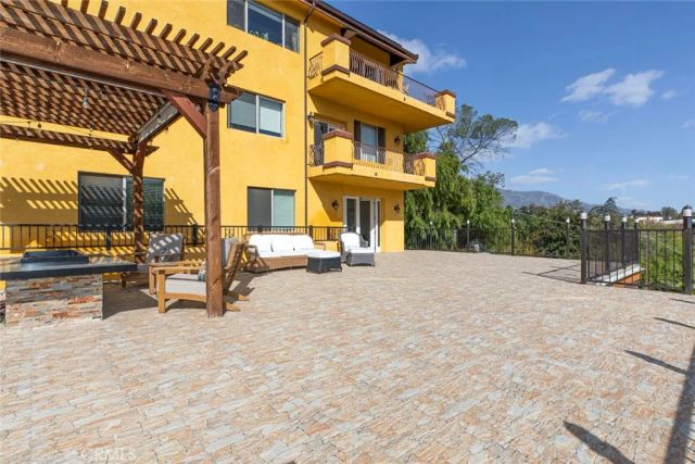 9336 Wayside Drive, Sunland, CA 91040