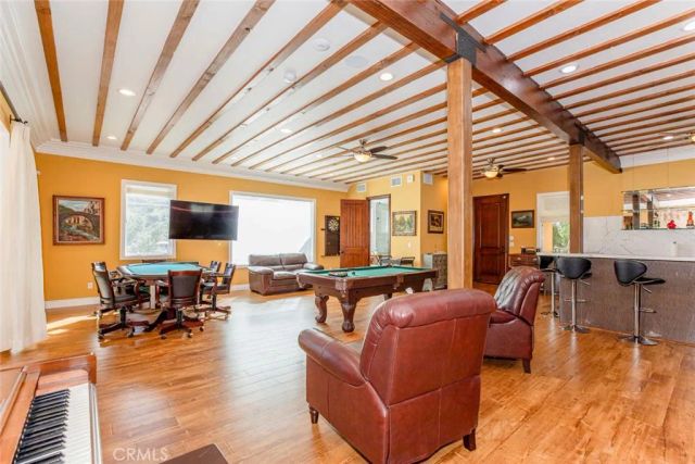 9336 Wayside Drive, Sunland, CA 91040