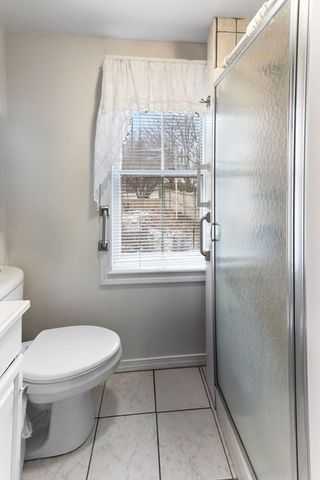 5 Jenny Lind St, Easton, MA 02356