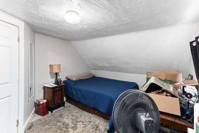 5 Jenny Lind St, Easton, MA 02356