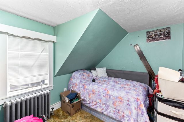 5 Jenny Lind St, Easton, MA 02356