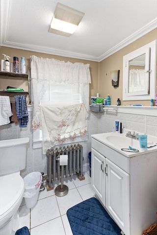 5 Jenny Lind St, Easton, MA 02356