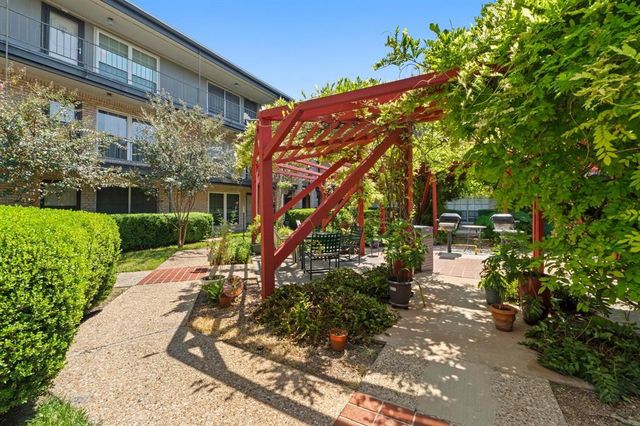 2425 Ashdale DR 43, Austin, TX 78757